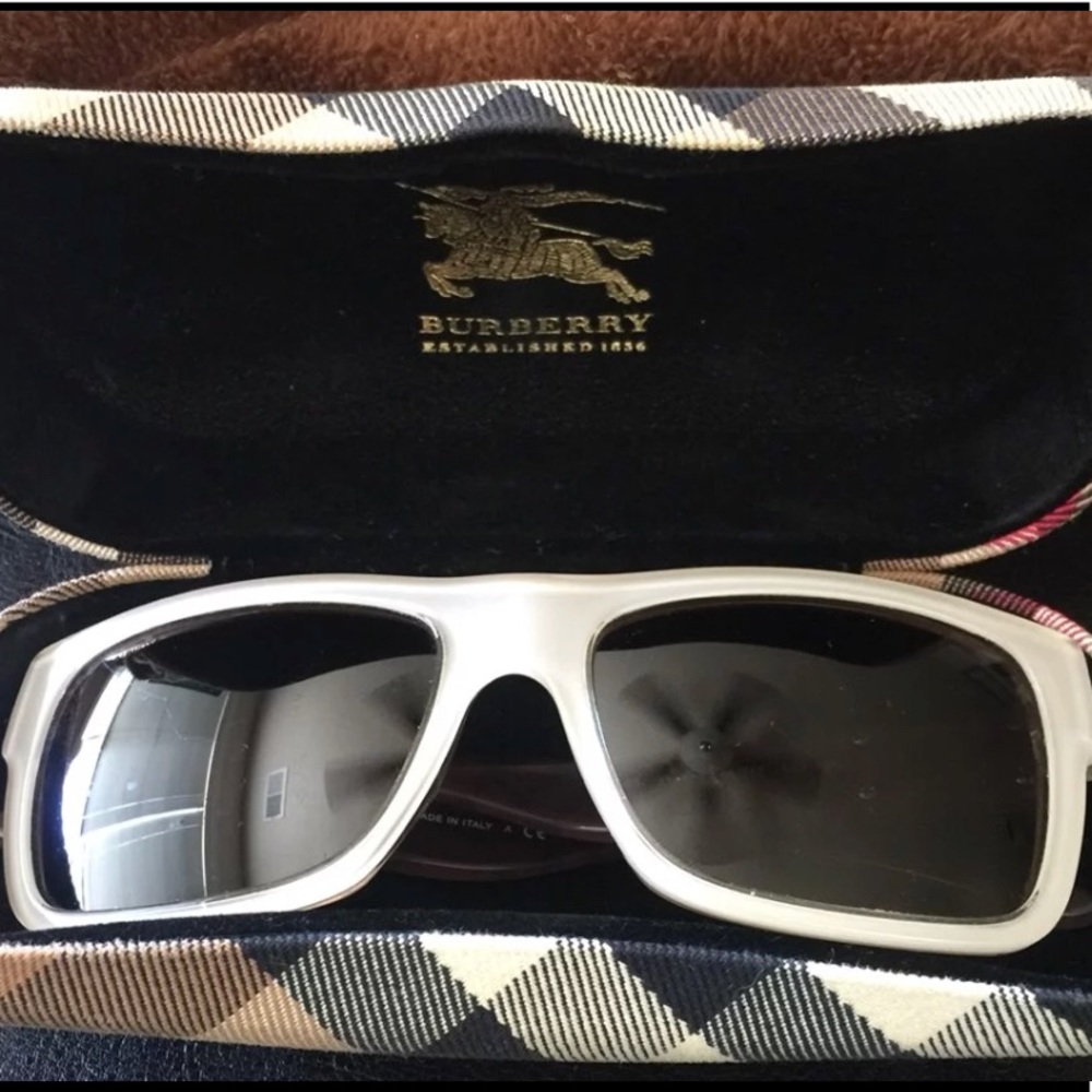 Authentic Burberry sunglasses